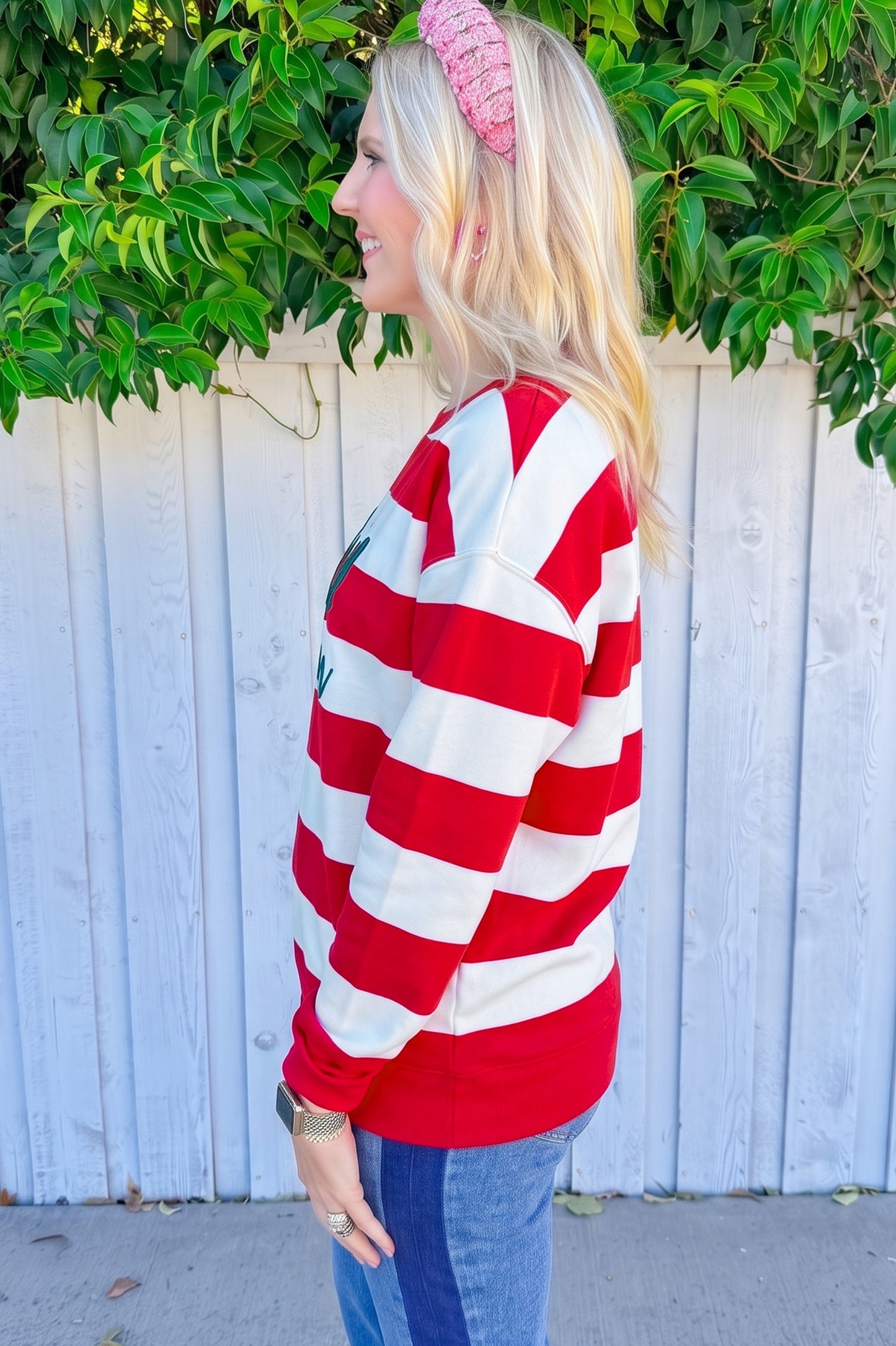 holly jolly Letter Embroidered Pullover Sweatshirt