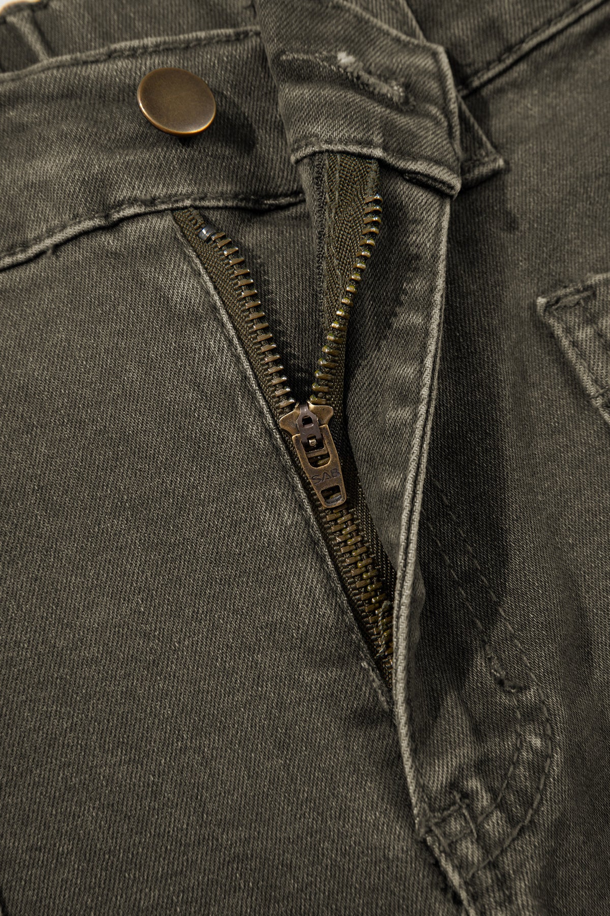 Square Patch Pocket Ankle-length Barrel Jeans